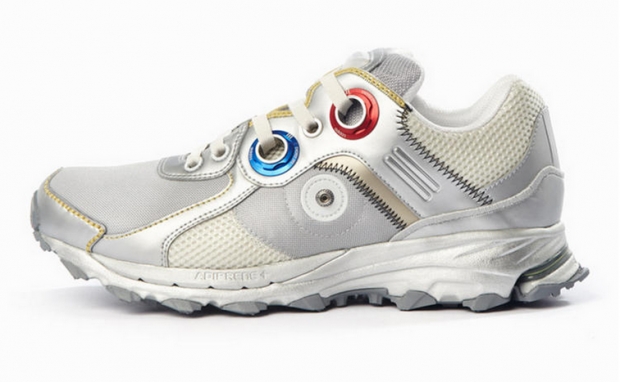 Adidas เปิดตัวรองเท้าผ้าใบใหม่ ที่ได้แรงบันดาลใจจากชุดนักบินอวกาศ NASA