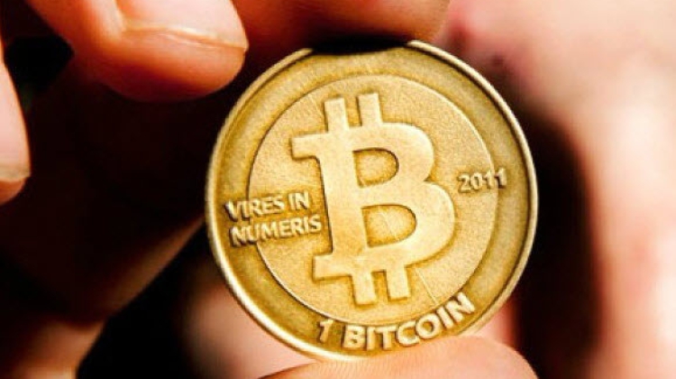 Bitcoin คือ สกุลเงินดิจิตอล ซึ่งอยู่ภายใต้การดูแลของระบบเน็ตเวิร์คคอมพิวเตอร์