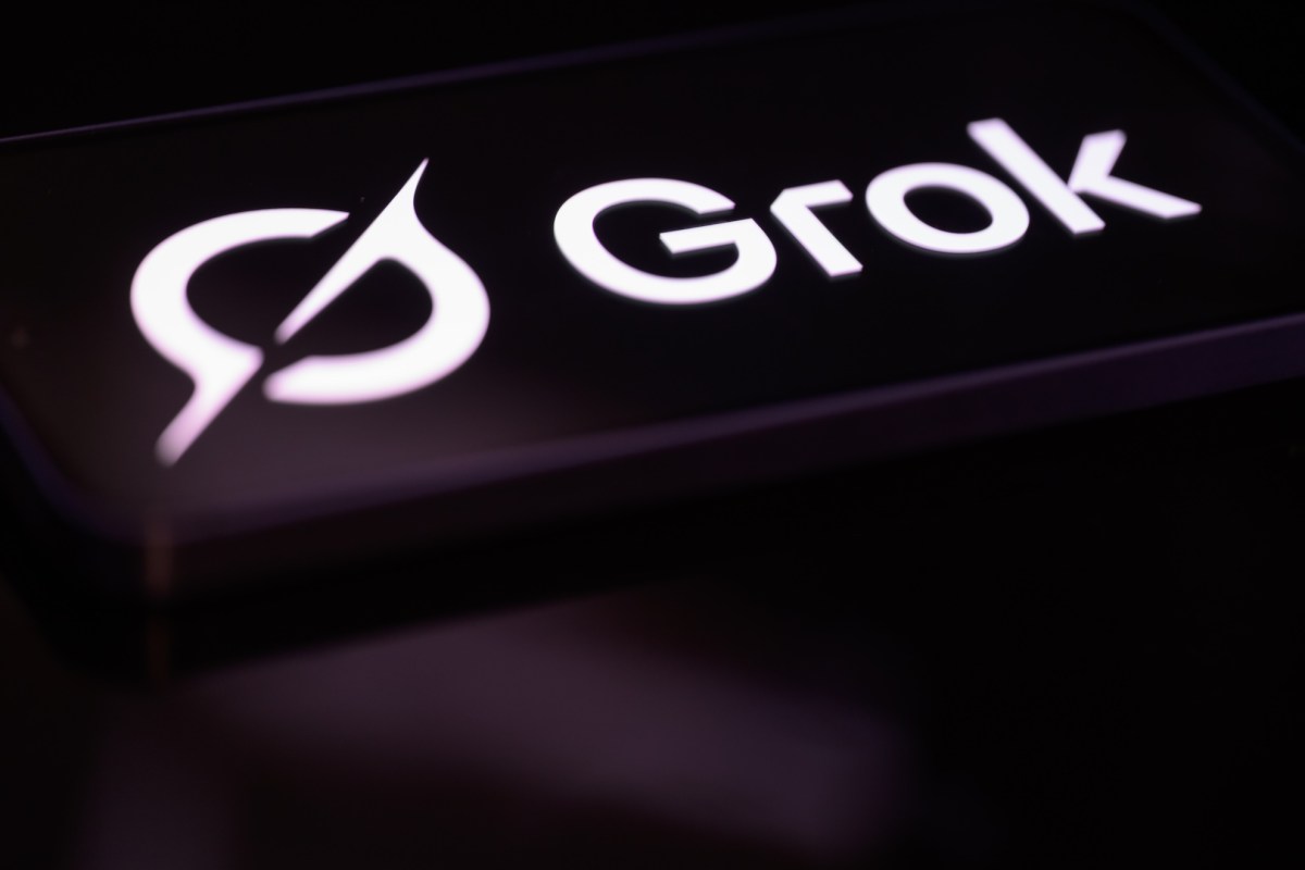 หญิงอ้างว่าอดีตพ่อตาใช้ Grok เปลี่ยนรูปวัยเด็กเป็นภาพลามก