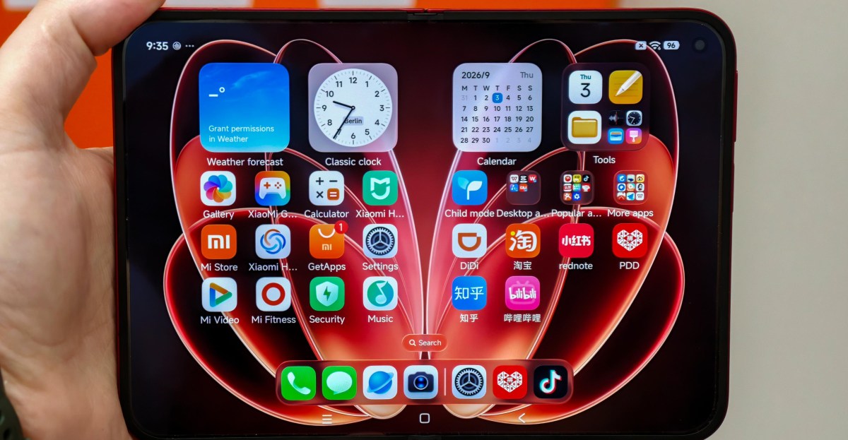 Xiaomi 18 Fold มือถือจอพับแนวกว้าง - สเปคแรงกว่า Galaxy Z Fold 8 แต่มีข้อกังวลเรื่องกันน้ำ